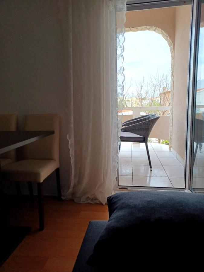 Doana Apartments Vir Eksteriør bilde